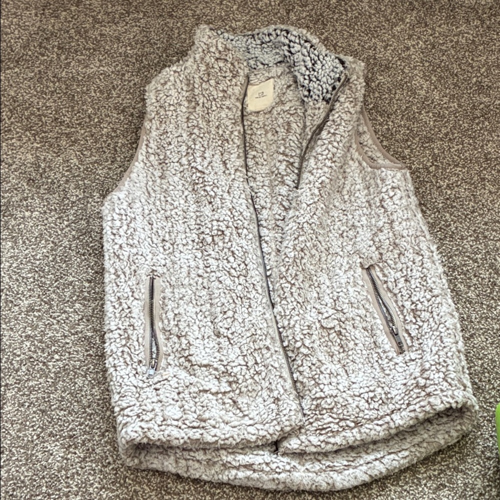 Gray Sherpa Vest with Zipper Pockets